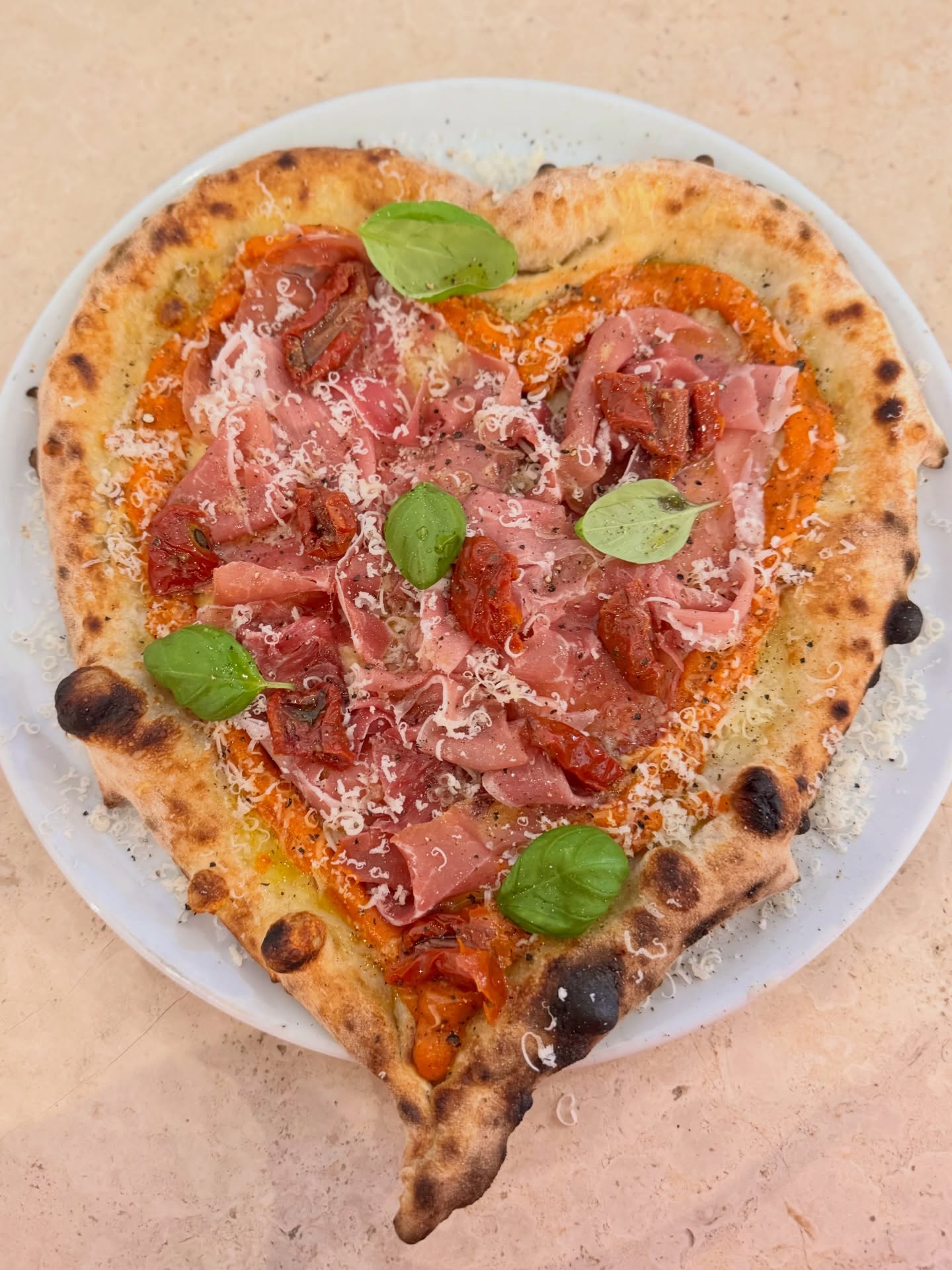 Pizzeria Sugo al piatto